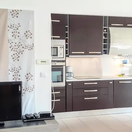 Rive Nature Cote Parc Et Riviere *